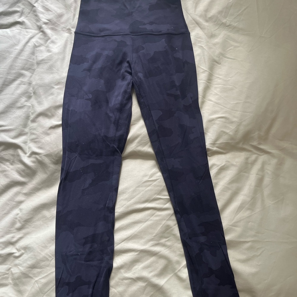 Lululemon (25”) Black Camouflage Leggings (lightly worn)